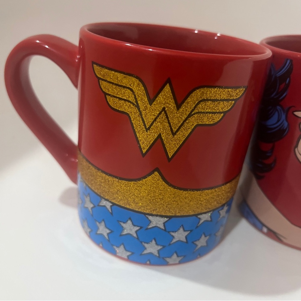 WONDER WOMAN Logo DC COMICS Super Hero Mug Coffee Cup 14oz Lot Of 2 - Picture 3 of 16
